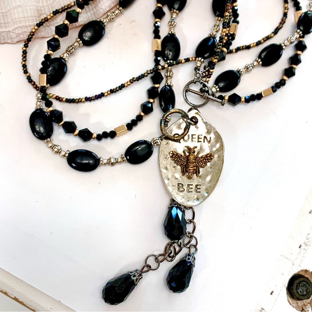 3 Strand Layered Queen Bee Beaded Necklace - Picture 4 of 6